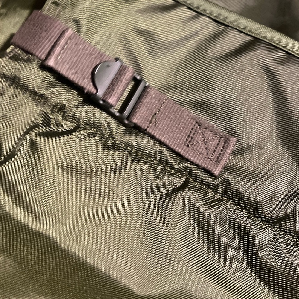 Deadstock Vintage
Alpha Industries 
Army Issued Extreme Cold Weather Trousers - Picture 8 of 11